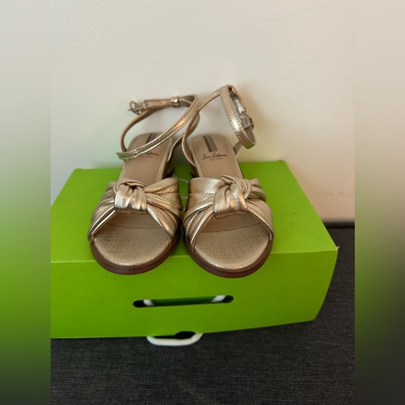 NIB! Sam Edelman Girls gold small heels- size 13 - Picture 2 of 7